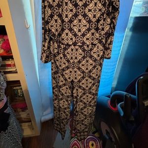 Stretchy jumpsuit long bell sleeve